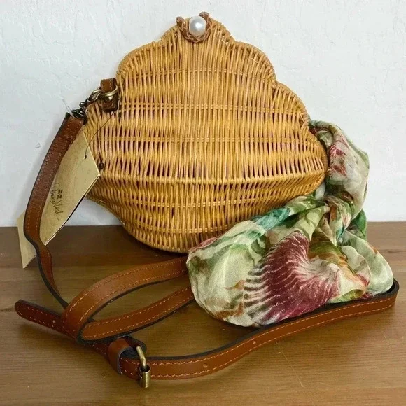 New Patricia Nash Cala Luna Sea Shell Natural Rattan Crossbody Bag